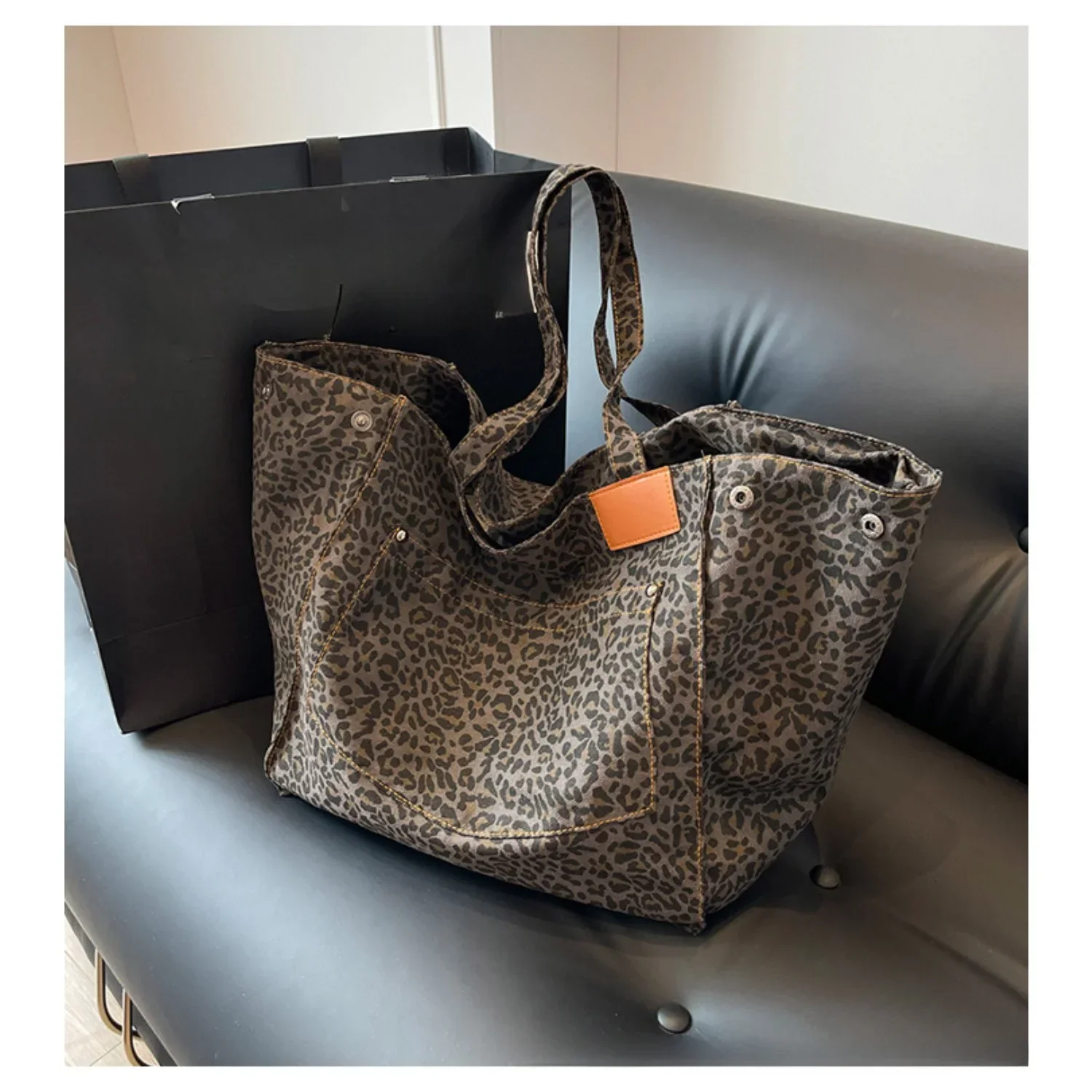 Dames shopper tas | Leopard print draagtas in modern design - Image 5
