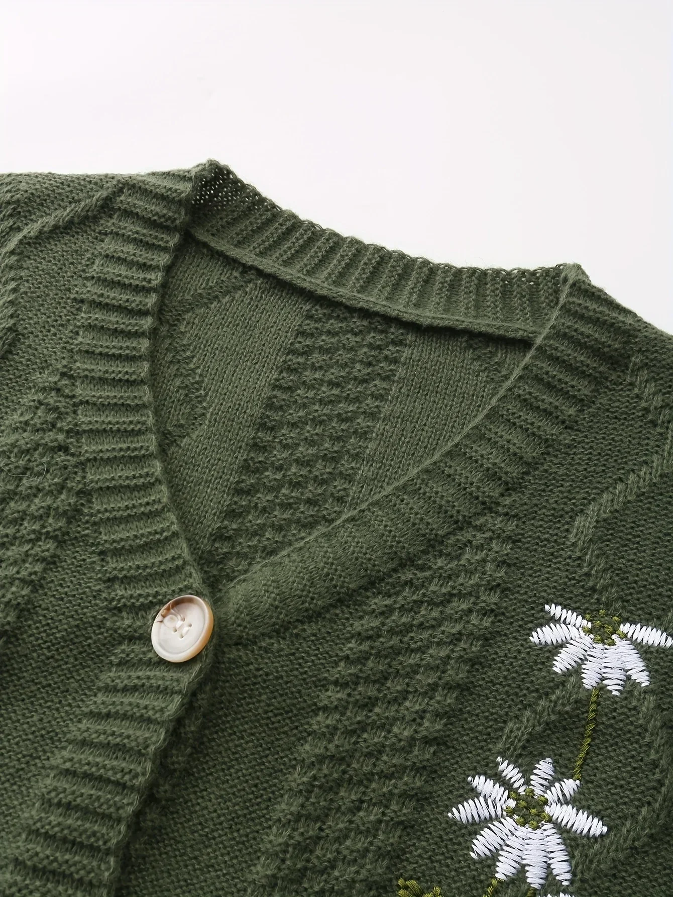 Dames vest | Gebreide trui met bloemenborduursel en knopen - Image 7